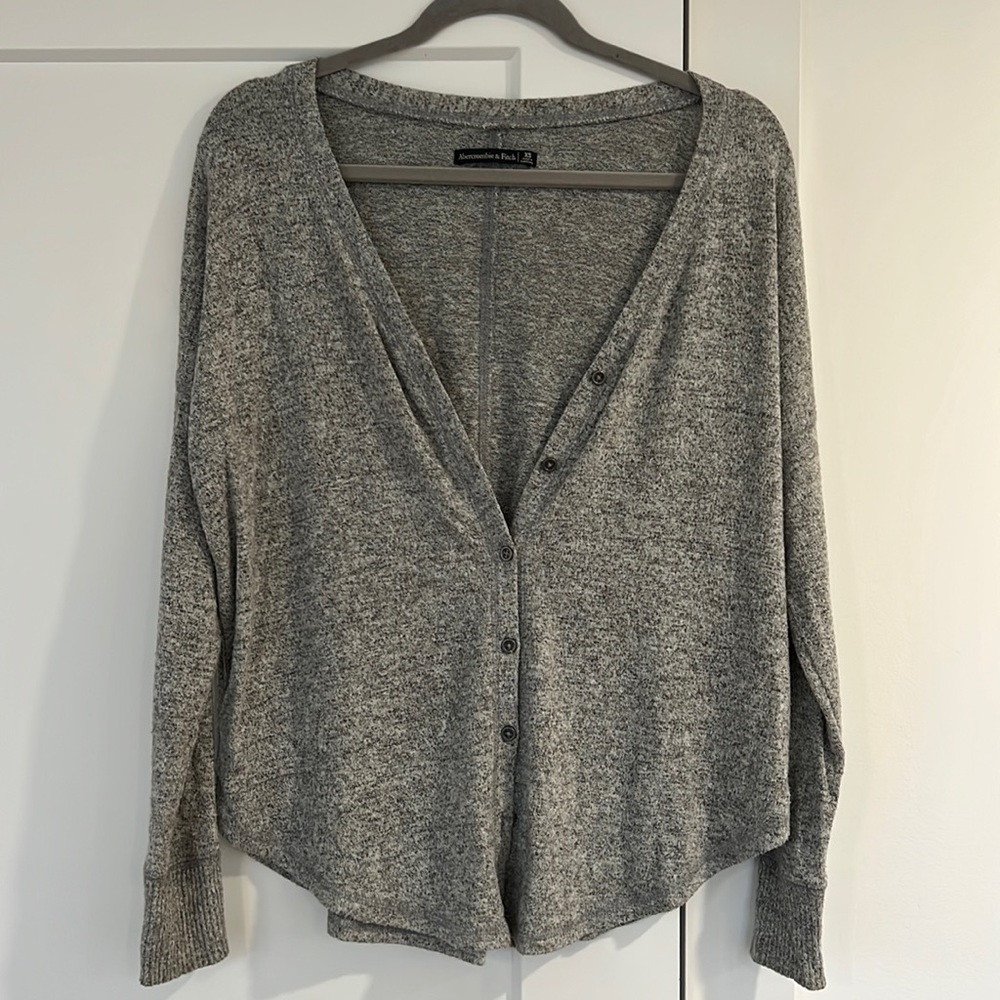 Cozy soft gray cardigan. Abercrombie and Fitch